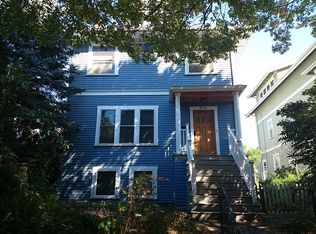 914 19th Ave E, Seattle, WA 98112