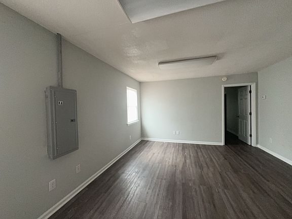 3rd image of 6741 Ringgold Rd Suite F