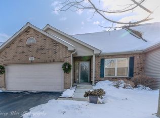 708 Nancy Ct, Sycamore, IL 60178