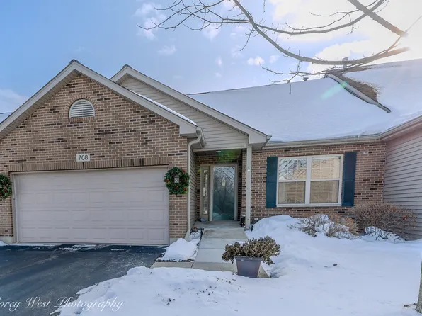 708 Nancy Ct, Sycamore, IL 60178