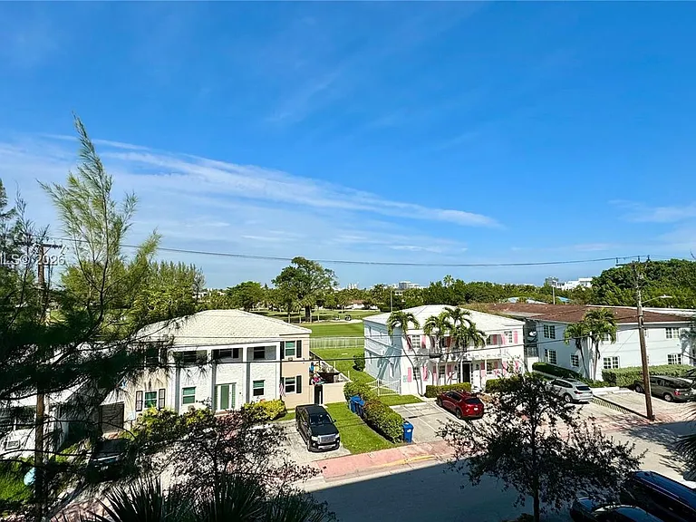 130 S Shore Dr #4B — Photo 28