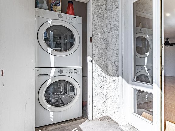 4th image of 1230 Horn Ave APT 307