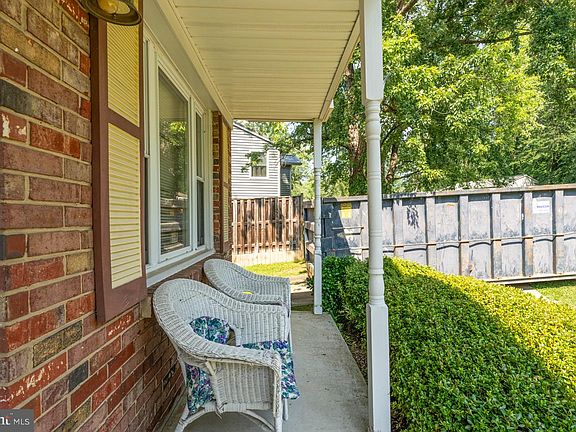 5th image of 4608 Kenwood Dr