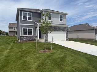 706 Solstice Cir, Belton, MO 64012