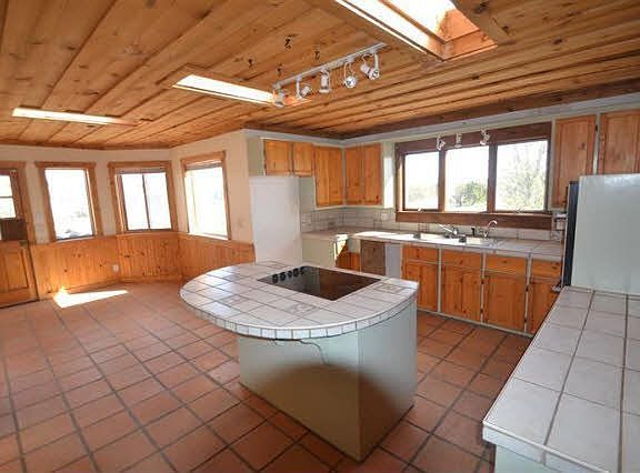 4th image of 22 Chaparral Dr