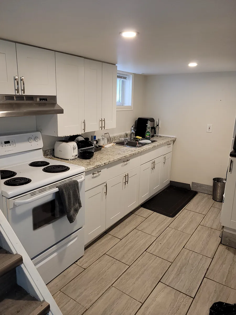 Building Photo - 1171 King St W #2
