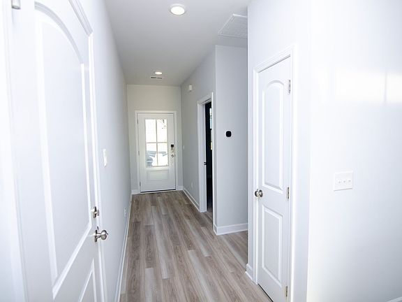 3rd image of 505 Forsberg Ct
