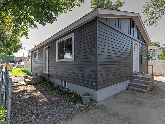 3rd image of 203 Buck St