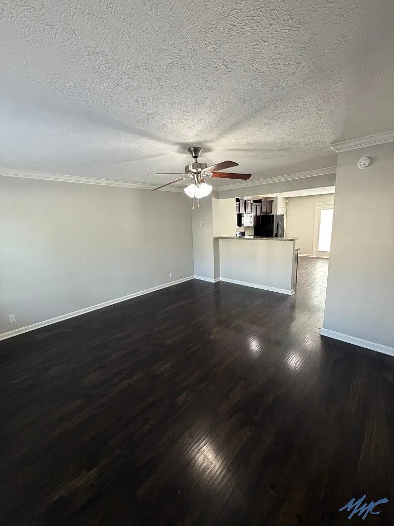 2 bed, 2.5 bath, 1128 sqft, $1,425 — Photo 2
