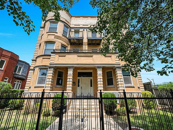 2nd image of 510 E Oakwood Blvd APT 3