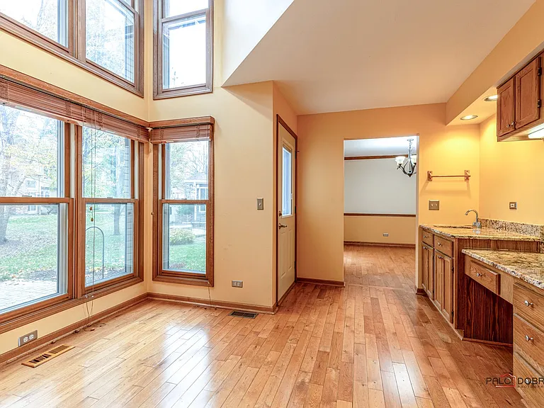 1551 Crowfoot Cir N — Photo 12