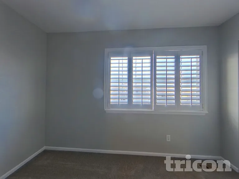 20494 E 49th Ave — Photo 13
