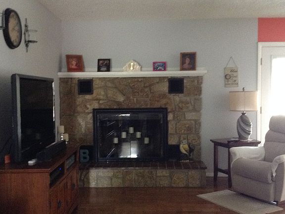 2nd image of 703 Brentwood Dr
