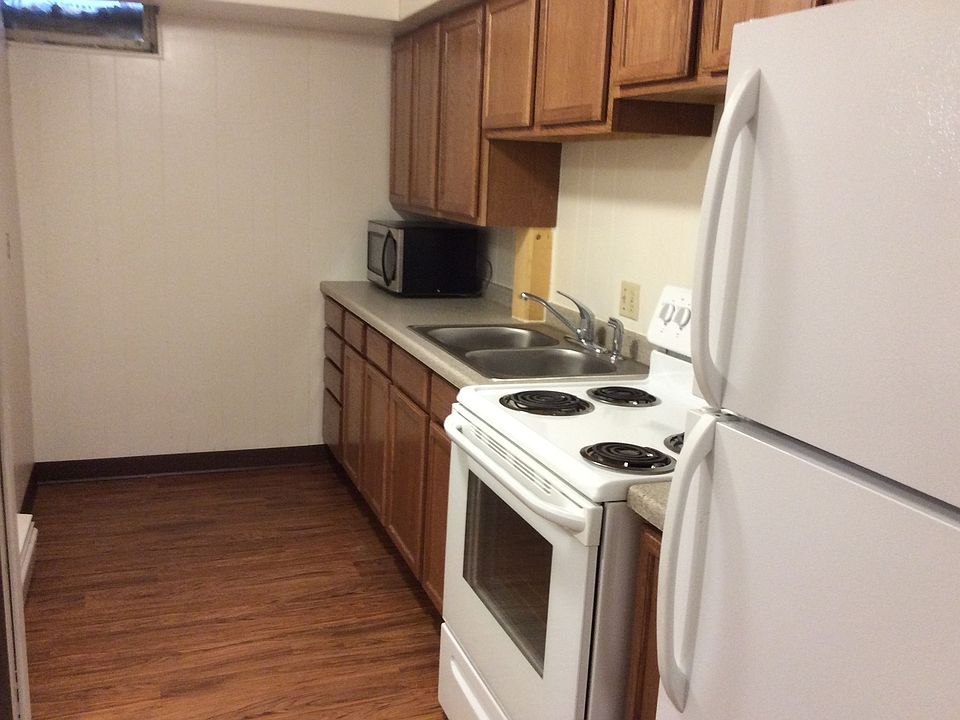 2nd image of 824 3rd Ave W #3