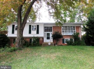 10102 Crimson Cir, Fairfax, VA 22030