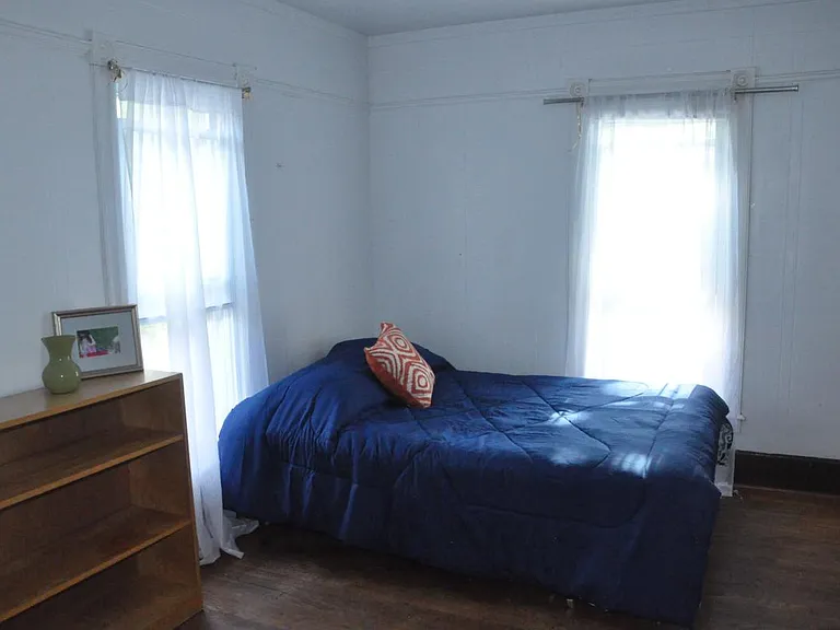 212 Linden Ave #3 — Photo 4