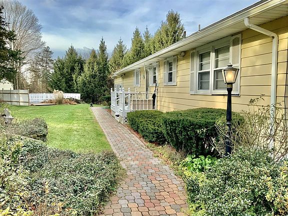 2nd image of 2 Woodland Dr