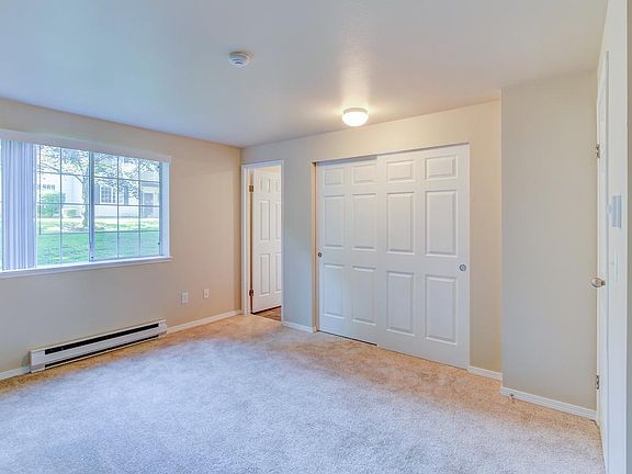 4th image of 16608 NE 37th St #U1060