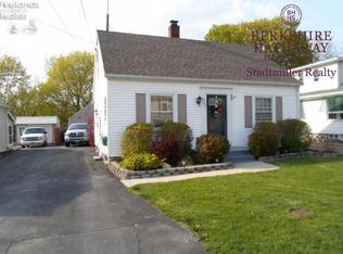 327 Oakland Ave, Sandusky, OH 44870