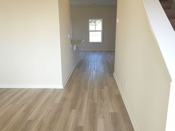 4th image of 5037 NW Needle Palm Rd