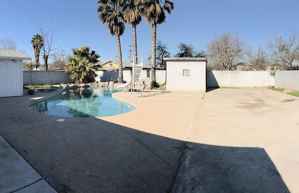 2nd image of 3649 Dakota Ave