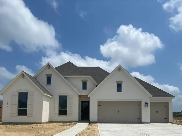 12219 Sweetbriar Loop, Mont Belvieu, TX 77523