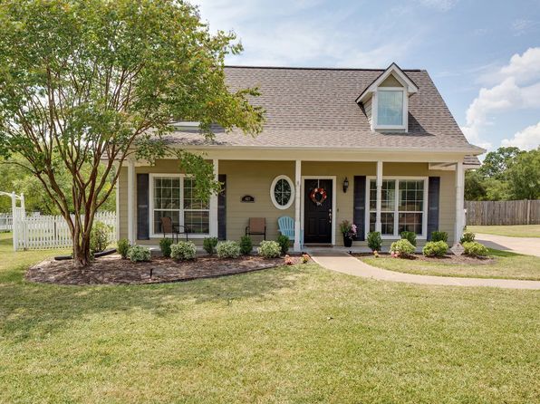407 Francis Dr