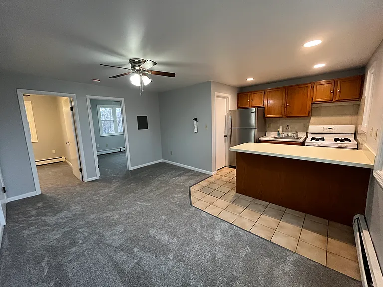 30B Carolyn Ter — Photo 15