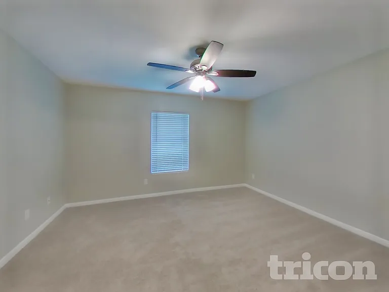 10050 Cerritos Dr — Photo 7