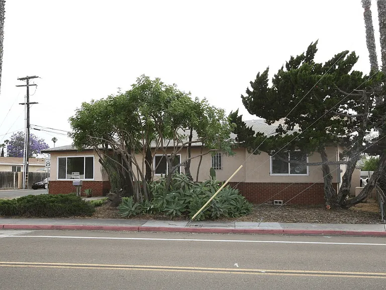 4808 63rd St — Photo 23