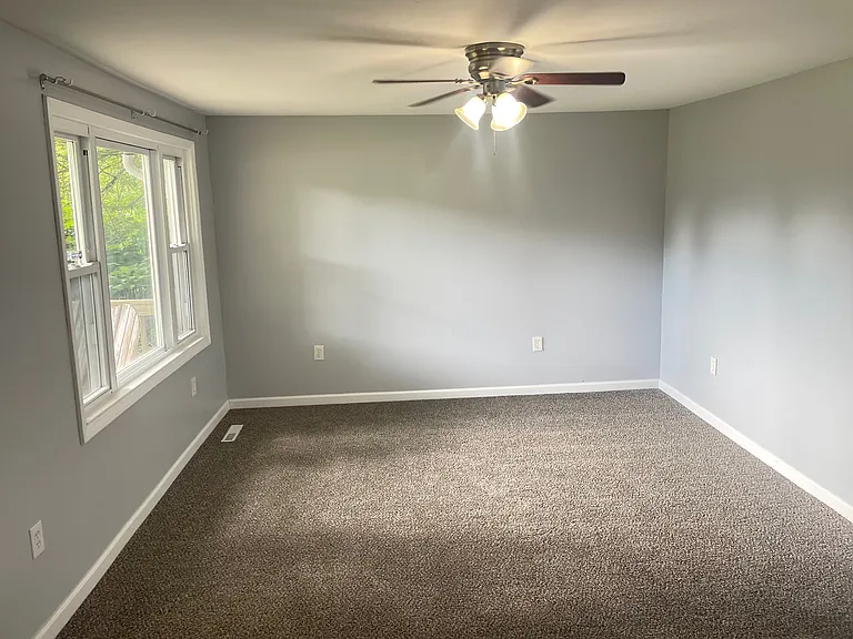 5025 N Center Rd — Photo 2