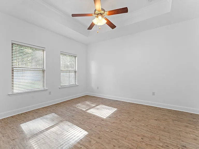 27320 Lashay Dr — Photo 23