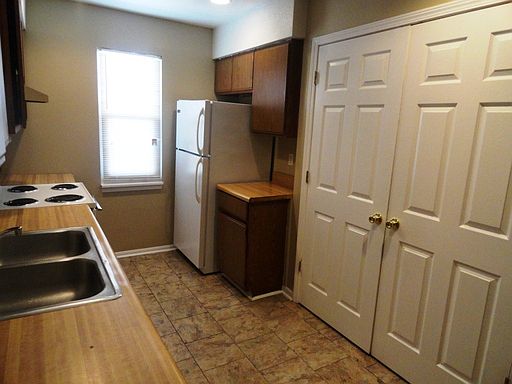 3rd image of 6107 NW Casper Dr APT D