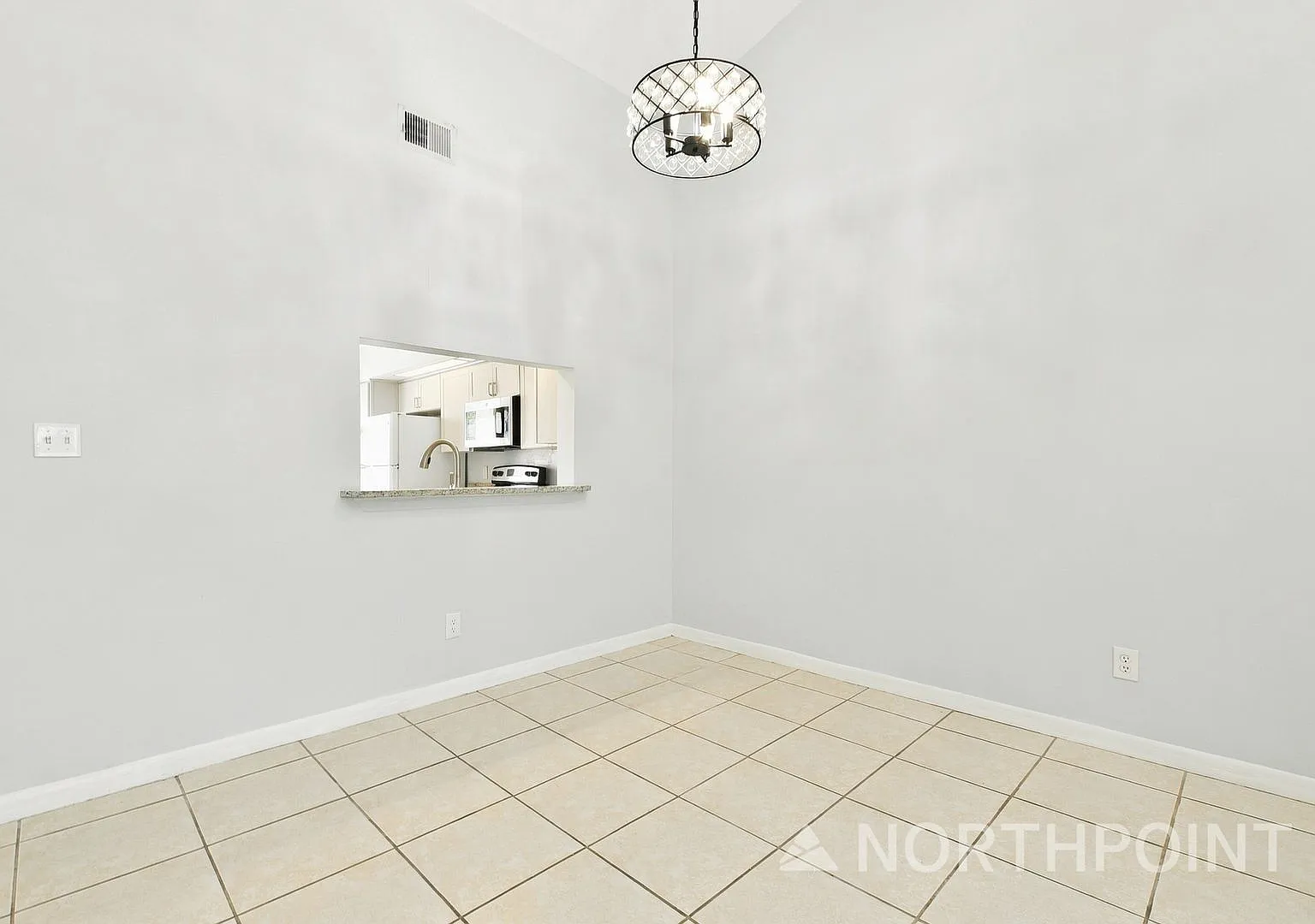 2-Bedroom, 2 Condominium for Rent in Orlando, FL| Large Patio & Modern Kitchen — Photo 3