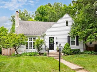 415 Wakewa Ave, South Bend, IN 46617