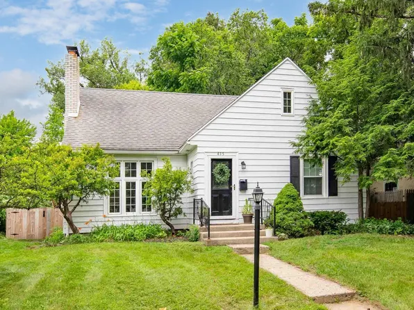 415 Wakewa Ave, South Bend, IN 46617