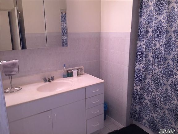 3rd image of 10 Franklin Blvd APT 501