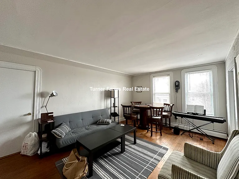 32 Gordon St #3 — Photo 11