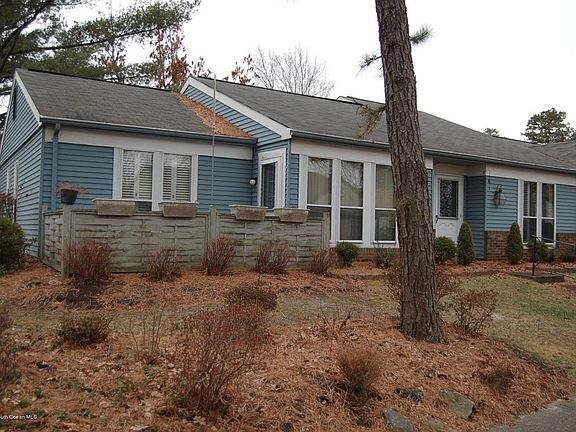 2nd image of 770 Liverpool Circle #A