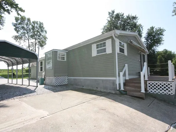 468 Maquam Shore Rd, Swanton, VT 05488