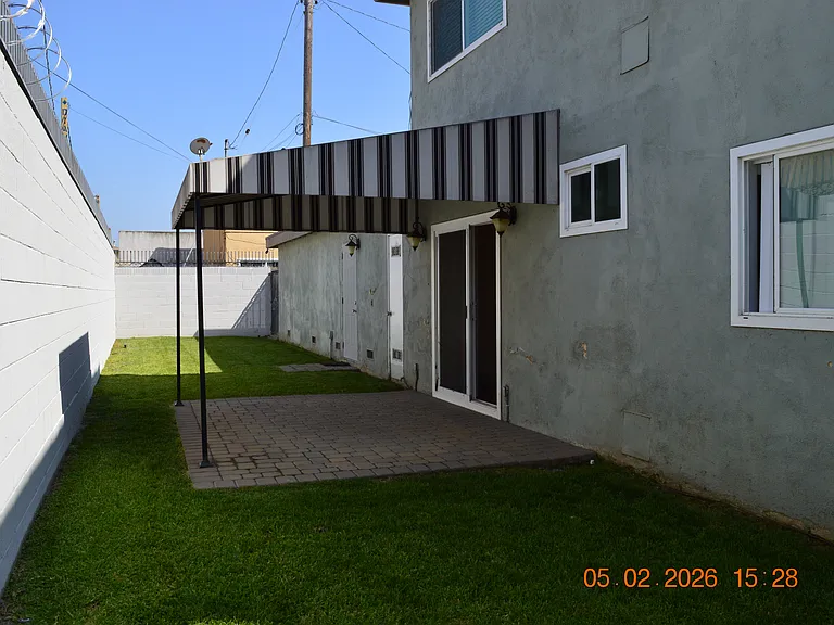 14233 Broadway — Photo 19