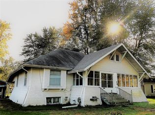 416 E Walnut St, Gillespie, IL 62033