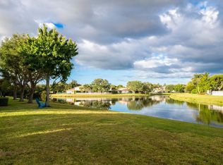 1040 Arezzo Cir, Boynton Beach, FL 33436