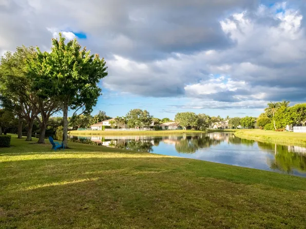 1040 Arezzo Cir, Boynton Beach, FL 33436