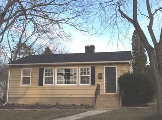 101 Crissey Ave, Geneva, IL 60134