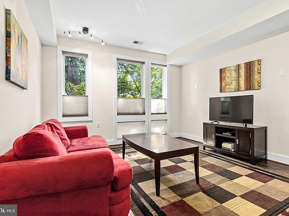 5th image of 245 15th St SE APT 105