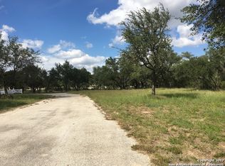 145 Mustang Rdg, Natalia, TX 78059