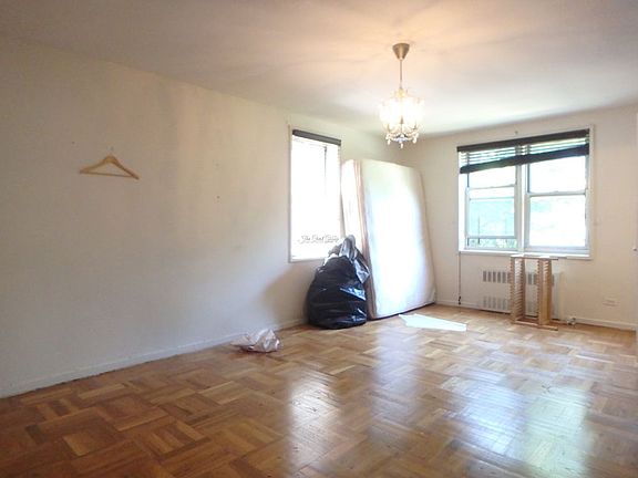 5th image of 2700 Henry Hudson Pkwy APT 2J