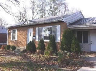 919 Hinman St, Aurora, IL 60505