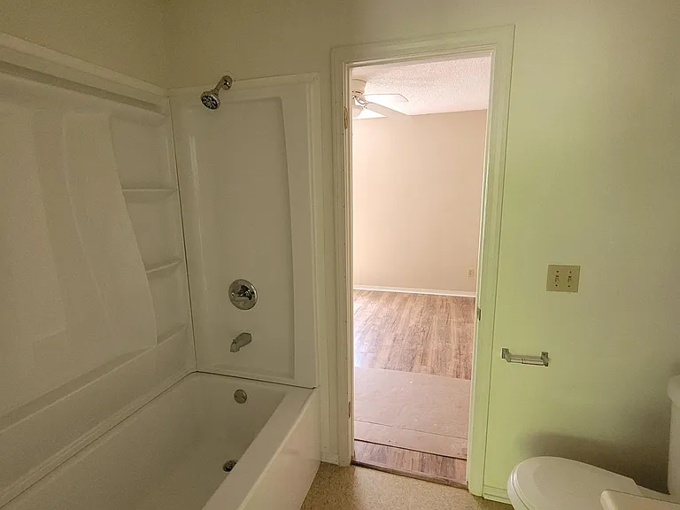 3004 Cedarwood Village Ln — Photo 14